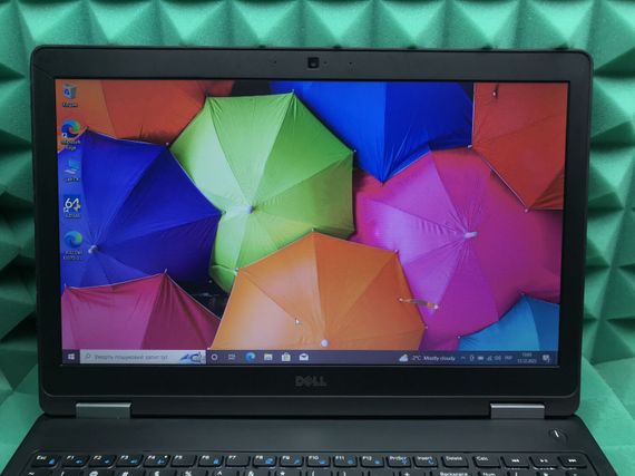 Ноутбук Б-класс Dell Latitude E5570 / 15.6" TN / Core i3-6100U (2(4) ядра по 2.3GHz) / 8GB DDR4 / 256GB SSD / HD Graphics 520 / HDMI / Win 10 б/у | Зображення 2
