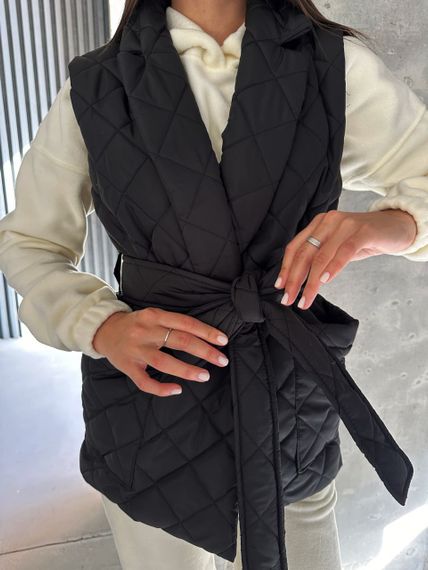 Женская стеганая жилетка с поясом NA1038 цвет черный, размер 42/44 | Зображення 3