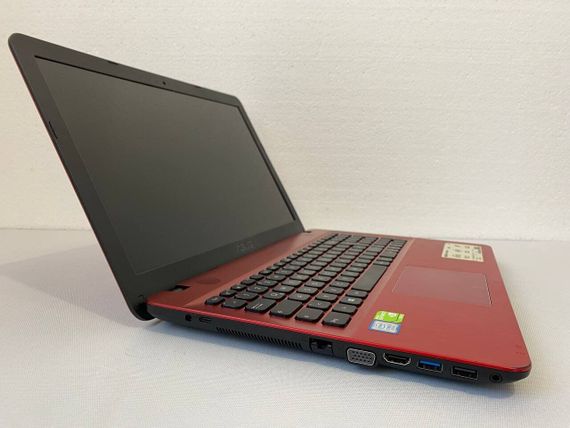 Ноутбук Asus R541U / 15.6" (1920x1080) TN / Intel Core i5-7200U (2 (4) ядра по 2.5 - 3.1 GHz) / 8 GB DDR4 / 250 GB SSD / nVidia GeForce 920MX, 2 GB GDDR3, 64-bit / WebCam / DVD-ROM б/у | Зображення 3