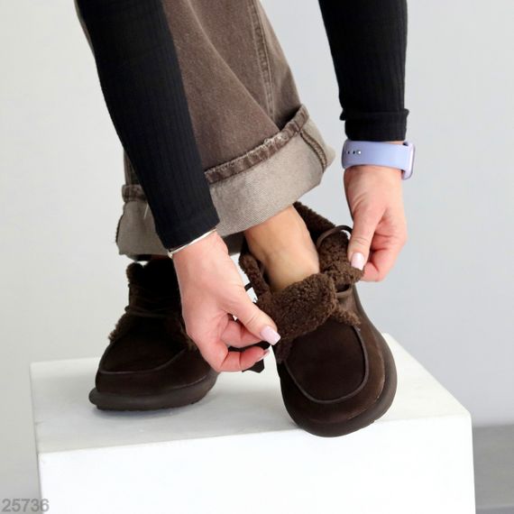 Стильні зимові низькі замшеві черевики колір Шоколад | Зображення 8