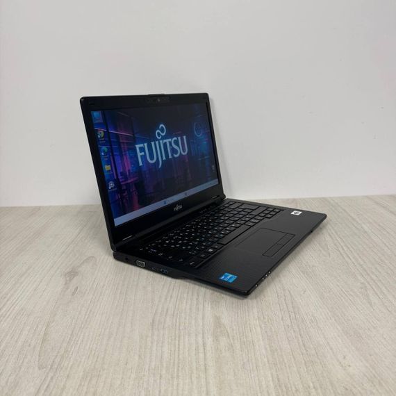 Ноутбук Fujitsu LifeBook E5411 / 14" (1920x1080) IPS / Intel Core i3-1115G4 (2 (4) ядра по 1.7 - 4.1 GHz) / 16 GB DDR4 / 256 GB SSD / Intel UHD Graphics / WebCam б/у | Зображення 3