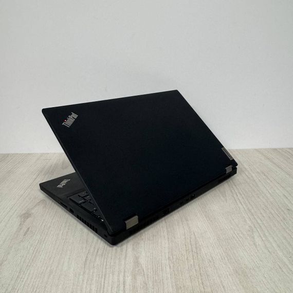 Мобільна робоча станція Б-класу Lenovo ThinkPad P15 Gen1 / 15.6" (1920x1080) IPS / Intel Core i7-10750H (6 (12) ядер по 2,6 - 5,0 ГГц) / 16 ГБ DDR4 / 512 ГБ SSD / nVidia Quadro T1000, 4 ГБ GDDR5, 128-біт / WebCam б/в | Зображення 5