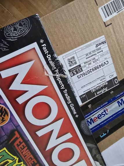 Настольная игра Monopoly. Teenage Mutant Ninja Turtles. Mutant Mayhem (Монополия. Ниндзя Черепашки) (английский) УЦЕНКА! | Зображення 5