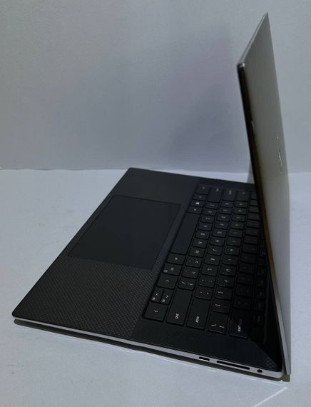 Мобильная рабочая станция Б-класс Dell Precision 5550 / 15.6" (1920x1080) IPS / Intel Core i7-10750H (6 (12) ядер по 2.6 - 5.0 GHz) / 32 GB DDR4 / 256 GB SSD + 256 GB SSD / nVidia Quadro T1000, 4 GB GDDR5, 128-bit / WebCa б/у | Зображення 4