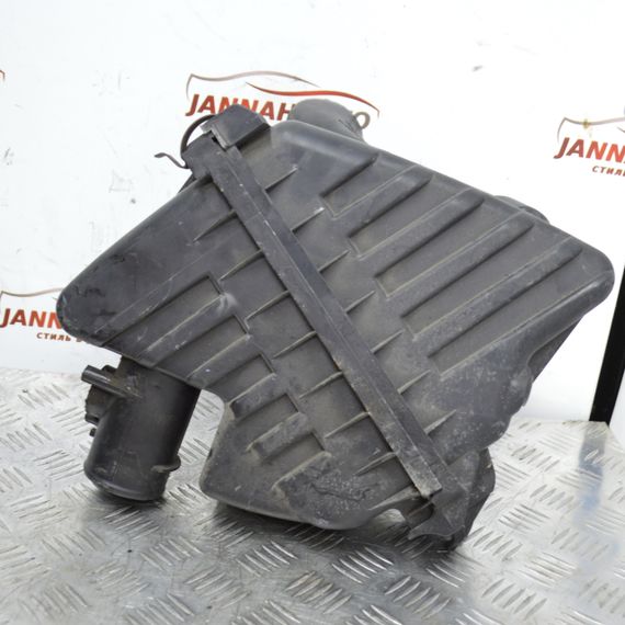 Корпус повітряного фільтра Toyota Yaris 2003-2005 Тойота Яріс 1770533050 1770133110 | Зображення 2