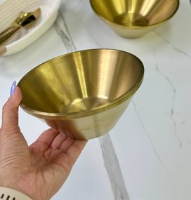 Салатник OLens Золота радість 102-1301 23 см 1500 мл золотистий