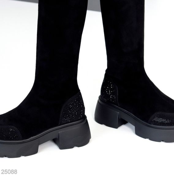 Ультра модні чорні ботфорти замшеві декор стрази на тракторній підошві | Зображення 8