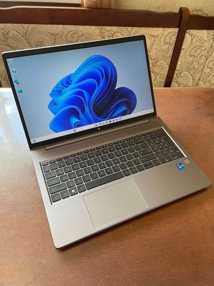 Мобільна робоча станція HP ZBook Power 15 G9 / 15.6'' (1920x1080) IPS / Intel Core i7-12700H (14 (20) ядер по 3.5 - 4.7 GHz) / 16 GB DDR5 / 512 GB SSD / nVidia T600, 4 GB GDDR6, 128-bit / WebCam б/в | Зображення 1