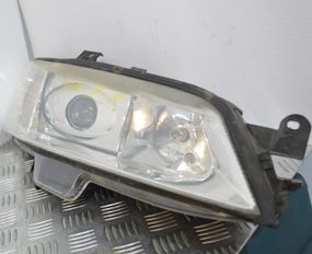 Фара права xenon Opel Vectra B 1999-2002 Фара передня права ксенон Опель Вектра Б 0301179272