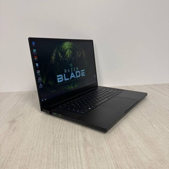 Ігровий ноутбук Razer Blade 15 RZ09-02705 / 15.6" (1920x1080) IPS / Intel Core i7-8750H (6 (12) ядер по 2.2 - 4.1 GHz) / 16 GB DDR4 / 512 GB SSD / nVidia GeForce GTX 1060 Max-Q, 6 GB GDDR5, 192-bit / WebCam б/в | Зображення 3