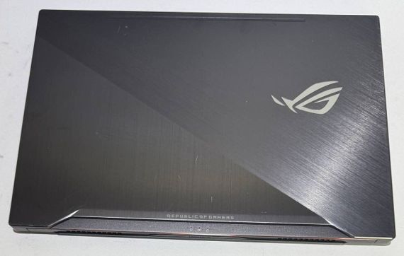 Ігровий ноутбук ASUS ROG Zephyrus GM501GS / 15.6" (1920x1080) IPS / Intel Core i7-8750H (6 (12) ядер по 2.2 - 4.1 GHz) / 16 GB DDR4 / 500 GB SSD / nVidia GeForce GTX 1070, 8 GB GDDR5, 256-bit / WebCam б/в | Зображення 1
