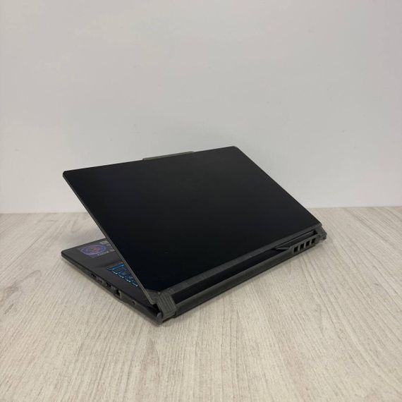 Ігровий ноутбук MSI Cyborg 15 A12UC / 15.6" (1920x1080) IPS / Intel Core i5-12450H (8 (12) ядер по 3.3 - 4.4 GHz) / 16 GB DDR5 / 512 GB SSD / nVidia GeForce RTX 3050, 4 GB GDDR6, 128-bit / WebCam б/в | Зображення 4