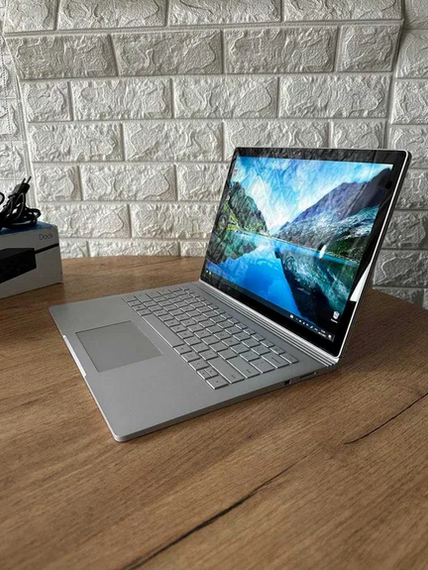 Ноутбук Сенсор Microsoft Surface Book 13,5" IPS i7 6600U 8Gb 256Gb NVidia GPU Б/В | Зображення 3