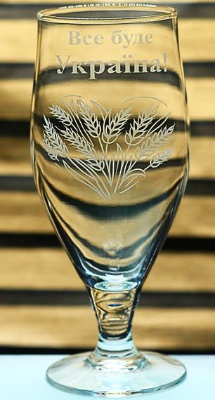 Бокал для пива 500 мл на ножке с гравировкой Все будет Украина подарок патриоту