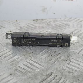 Підсилювач антени Audi Q5 8R верхній Ауді ку5 8R0035225J