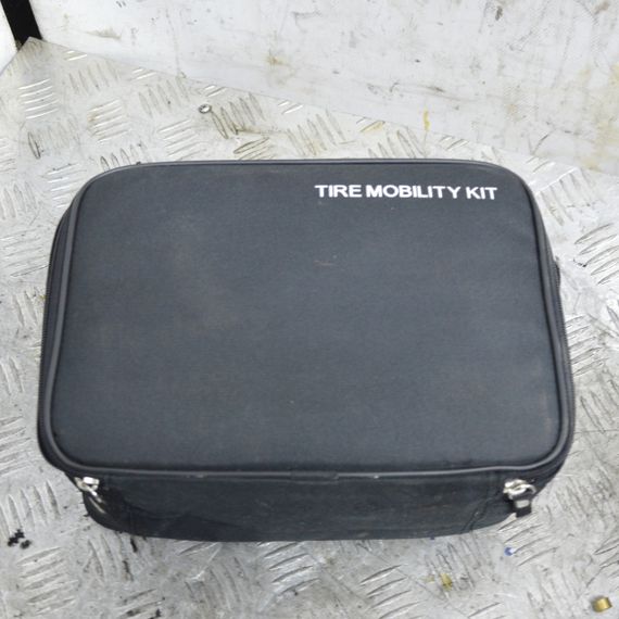 Компресор для підкачки шин Kia Ceed 2006-2018 Ремонтний комплект колеса Кіа Сід 529332Y000 52933-2Y000