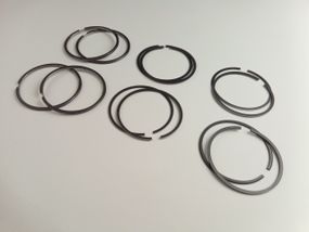Кільця AMP 82,0 (PR-LAD-44-2804-000) цільні/чувунні (21083-1000100)