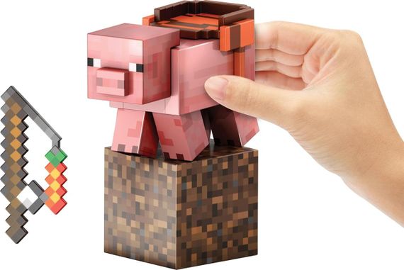Фігурка Майнкрафт Свиня Оригінал Mattel Minecraft Pig з аксесуарами | Зображення 2