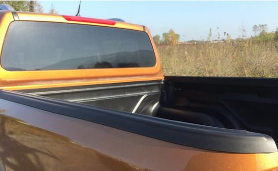 Накладка на кант борту (2 шт.) для Nissan Navara/NP300 2016-2024