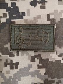 Шеврон ноти музикант