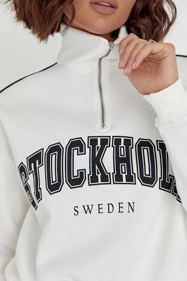 Свитшот с молнией на горловине и принтом Stockholm молочный цвет L | Зображення 3