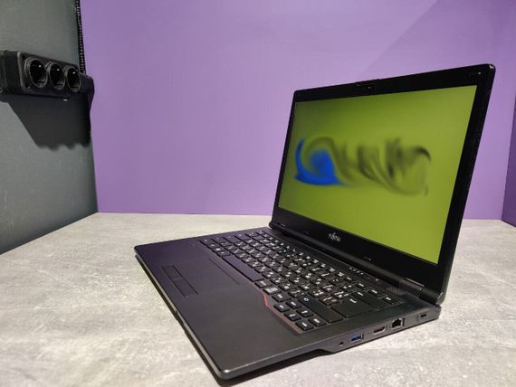 Ноутбук Fujitsu Lifebook E548 / 14" (1920x1080) IPS / Intel Core i5-8350U (4 (8) ядра по 1.7 - 3.6 GHz) / 8 GB DDR4 / 120 GB SSD / Intel HD Graphics 620 / WebCam б/у | Зображення 2