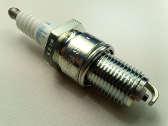 Свічка запалювання NGK BPR6ES-11/4824 ВАЗ 2111 (2111-3707010) | Зображення 1