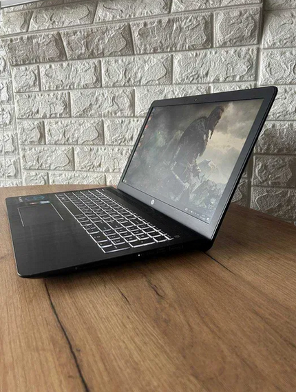 Ноутбук HP Pavilion 15-cb035wm 15.6" i5 7300HQ 16Gb SSD256Gb+HDD Radeon RX 550  Б/В | Зображення 4