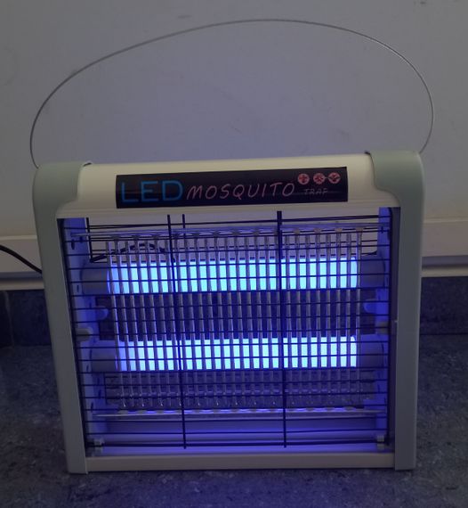 Знищувач комарів мух мошок комах електропастка 12 W пастка москітів від мережі Mosquito Trap | Зображення 1
