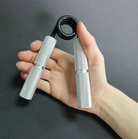 Еспандер-ножиці алюмінієвий PowerPlay 4322 (112 кг) Hand Grip Срібний (PP_4322_112kg) | Зображення 1