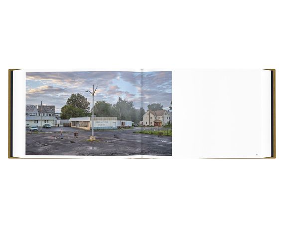 Лучшие фотографы мира работы Грегори Крюдсона книга про уличную фотографию Gregory Crewdson "Alone Street" | Зображення 5