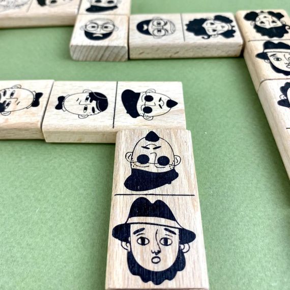 Настольная игра Домино "Персонажи" 900620 от 2 до 6 игроков 45 элементов | Зображення 5