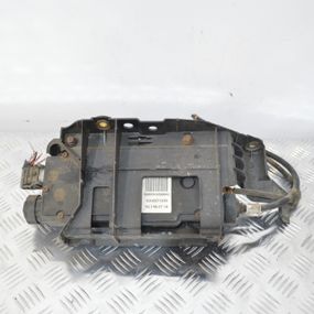 Електроручник стоянкового гальма Renault Scenic II 2003-2009 Електричне ручне гальмо Рено Сценик 2 8200571485