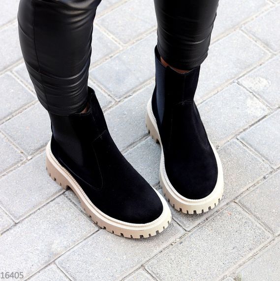 Повседневные черные замшевые ботинки челси на бежевой подошве | Зображення 6