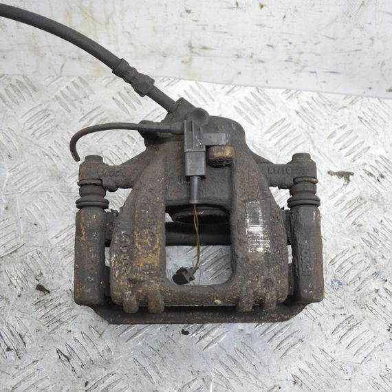 Супорт задній правий Mercedes Sprinter W906 2006-2018 Мерседес Спрінтер A9064231498