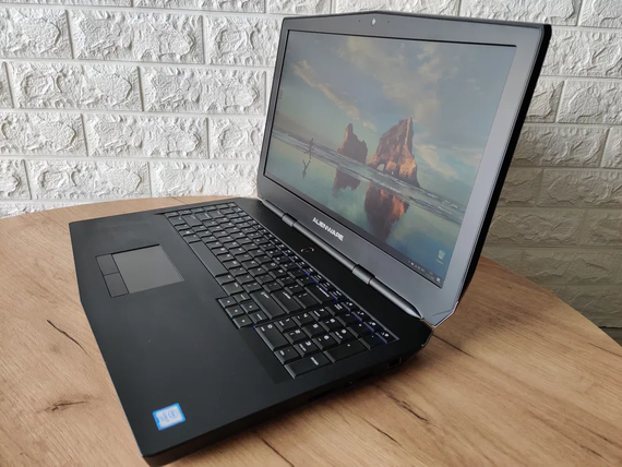 Ноутбук Dell 17R3/17.3 /IPS/i7 6700HQ/16Gb/SSD256Gb+1Tb/GTX 970M-3Gb | Зображення 3
