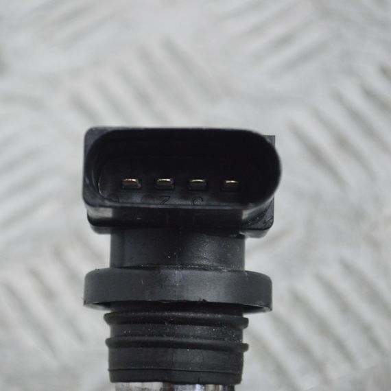 Котушка запалювання VW Volkswagen Caddy Golf Passat Sharan Touran Фольксваген Кадді Гольф Пассат 036905715F | Зображення 2