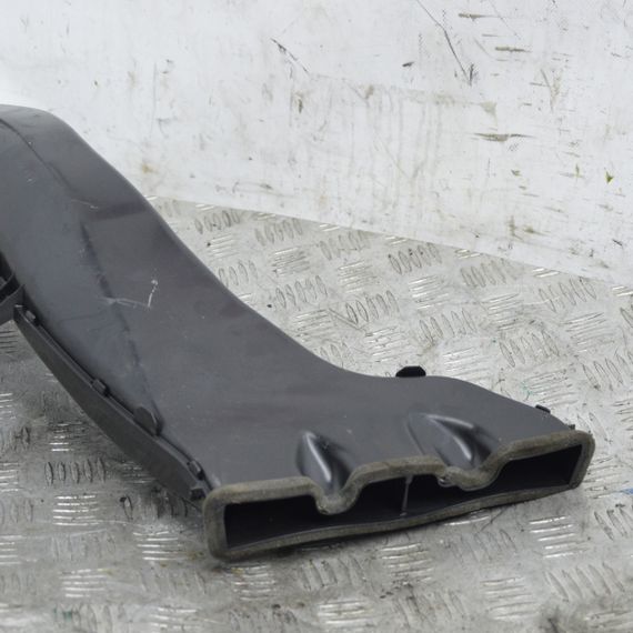 Повітрозабірник Toyota Yaris III 2012-2014 Повітропровід дефлектор повітряний Тойота Яріс 3 G92F10D010 G92F1-0D010 | Зображення 2