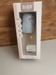 Дитяча пляшечка BIBS Baby Bottle Round Latex 150 мл Slow Flow (повільний потік) Baby blue