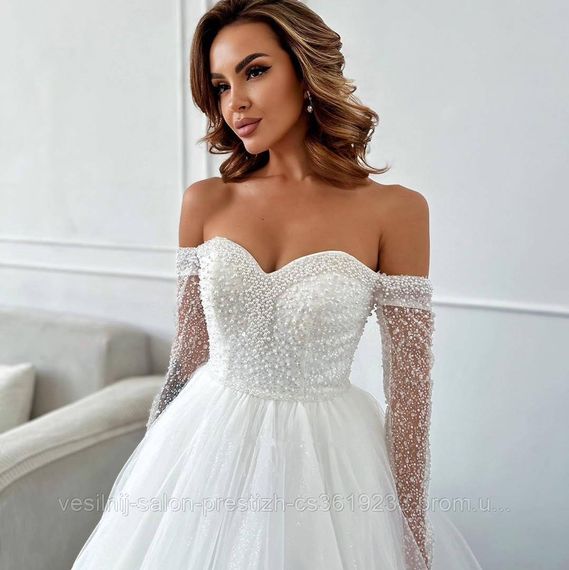 Весільна сукня, ручна вишивка