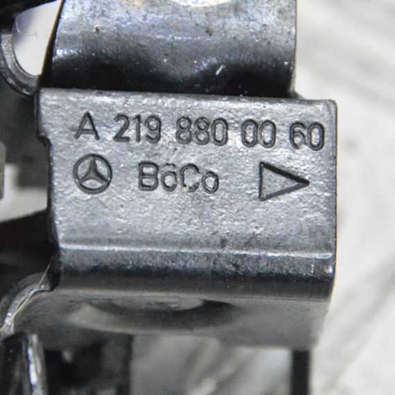 Замок капота Mercedes E-Class W203 W211 2002-2009 Замок кришки капота Мерседес в203 в211 A2198800060 | Зображення 2