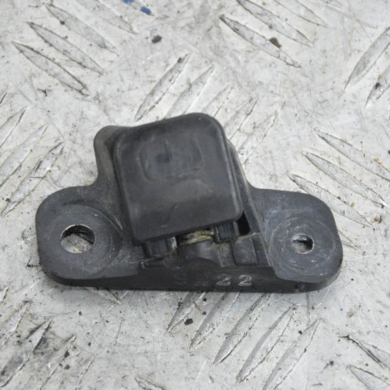 Відбійник кришки багажника правий Mazda 6 GH 2007-2012 Відбійник дверей багажника правий Мазда 6