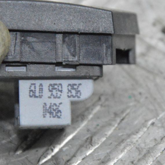 Кнопка склопідйомника передня права Seat Ibiza III 2002-2009 Кнопка скла права Сеат Ібіза 3 6L0959856 | Зображення 2