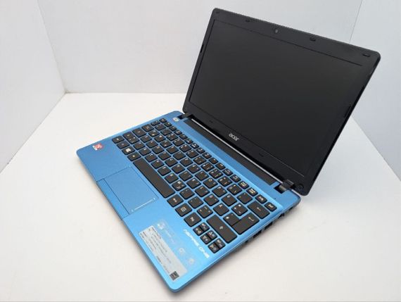 Нетбук Acer Aspire One 725 Blue / 11.6" (1366x768) TN / AMD C-60 (2 ядра по 1.0 - 1.3 GHz) / 4 GB DDR3 / 120 GB HDD / AMD Radeon HD 6290 Graphics / WebCam / АКБ не держит б/у | Зображення 6