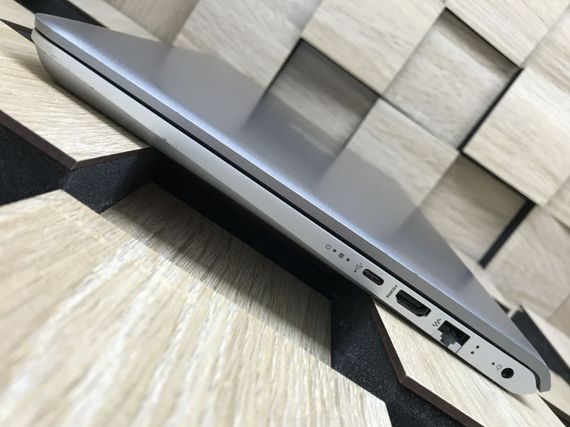 Ультрабук Б-класс HP Pavilion 14-bk091st / 14" (1366x768) TN / Intel Core i5-7200U (2 (4) ядра по 2.5 - 3.1 GHz) / 8 GB DDR4 / 256 GB SSD / Intel HD Graphics 620 / WebCam б/у | Зображення 7