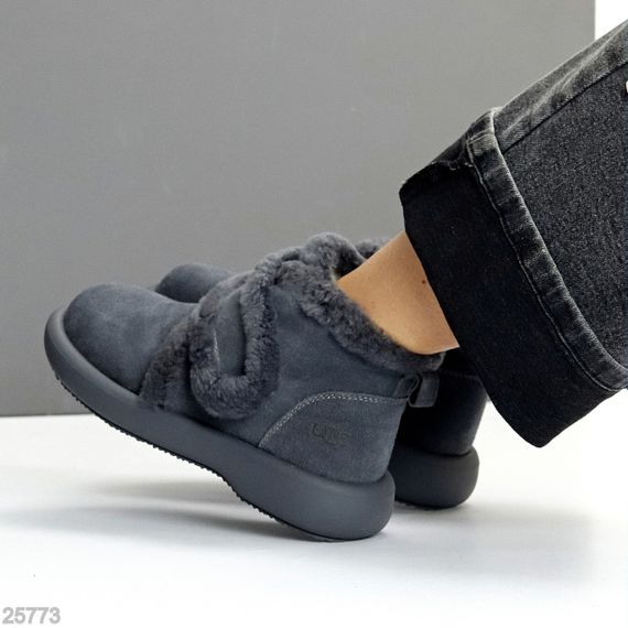 Удобные теплые замшевые зимние серые ботинки на липучке | Зображення 8