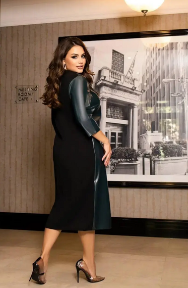 Женское красивое нарядное платье с экокожей GF8977 размер 42/44 цвет черный с зеленым | Зображення 4