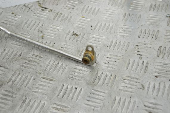 Трубка маслопроводу 1.4 TSI Volkswagen Golf V Passat B6 Трубка подачі масла до турбіни Фольксваген Гольф 03C145140K | Зображення 3