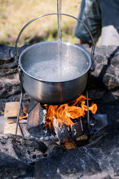 Казанок туристичний Tribe Fire Pot 5,4л сталевий великий, Похідний казан трайб з підставкою, Казанок для походу компанією | Зображення 9
