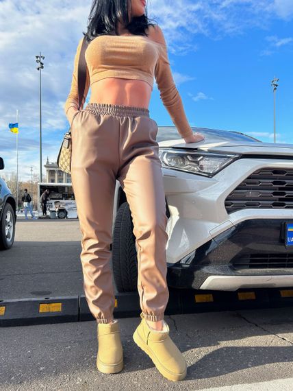 Женские джоггеры на флисе из эко кожи GF01690 цвет мокко, размер 42/44 | Зображення 4